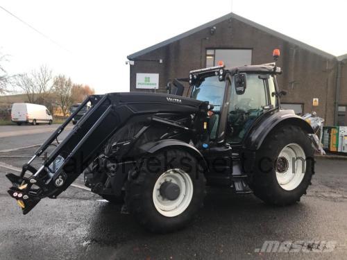 Valtra T154 Versu opinia i karta techniczna 